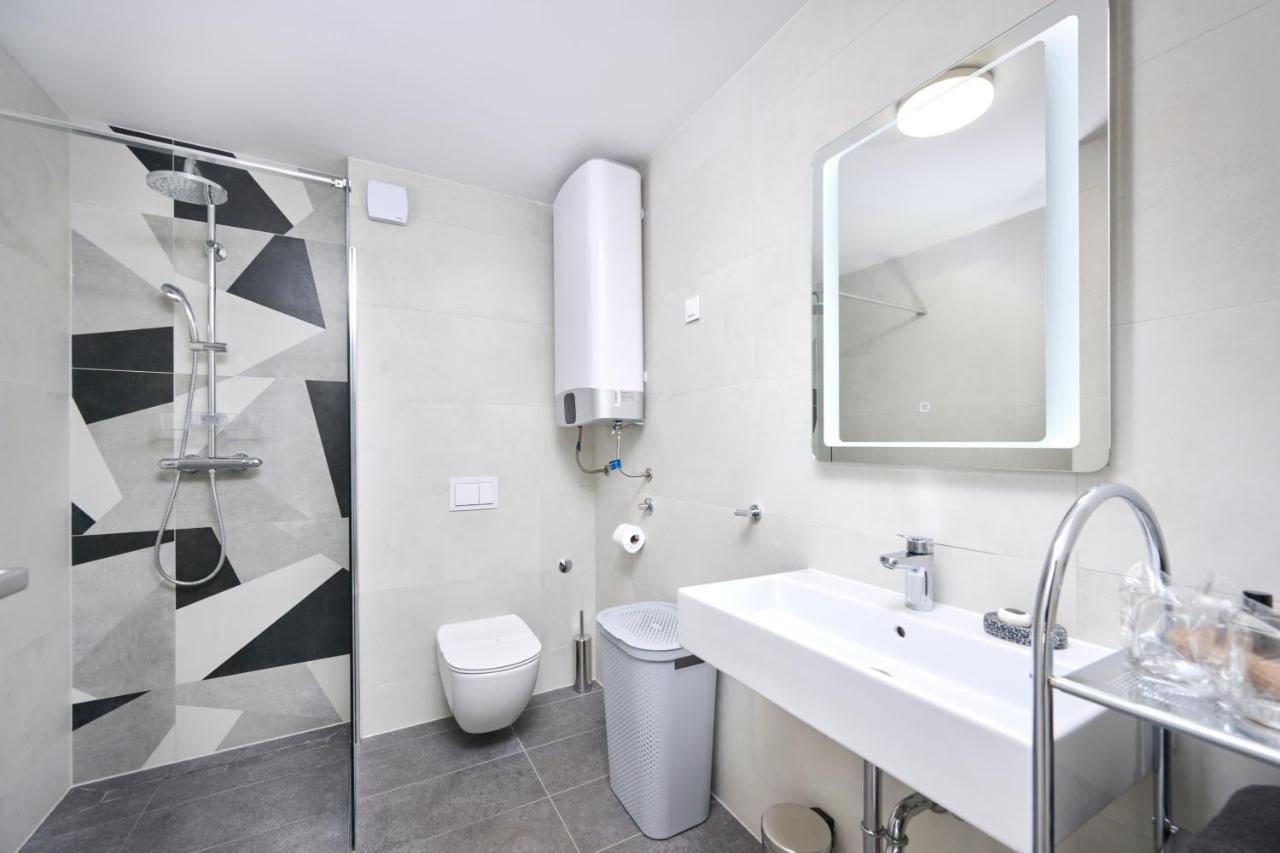 Vita Mirabilis Suite Umag Exterior foto